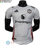 Maglia Manchester United Speciale Giocatori 2025/2026 Bianco Rosso Maglia Manchester United Speciale Giocatori 2025/2026 Bianco Rosso
